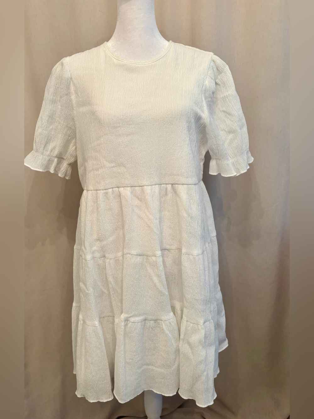 Lulus Tiered Knee-Length Dress — Size M